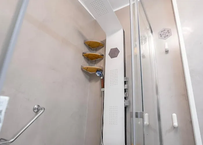 Proapartment Del Mar B82 Modern 1bd With Amazing Terrace And Pool! *